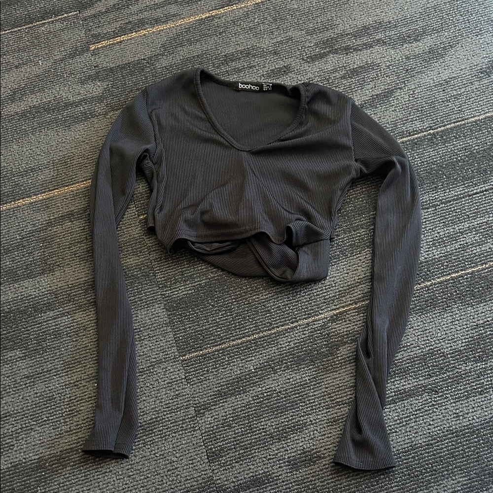 Boohoo Black Ribbed Long Sleeve Crop Top